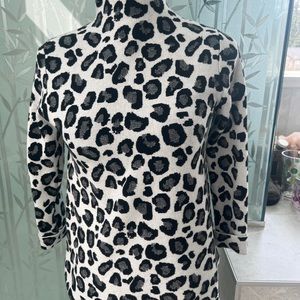 NWOT Tahari Black and White Top